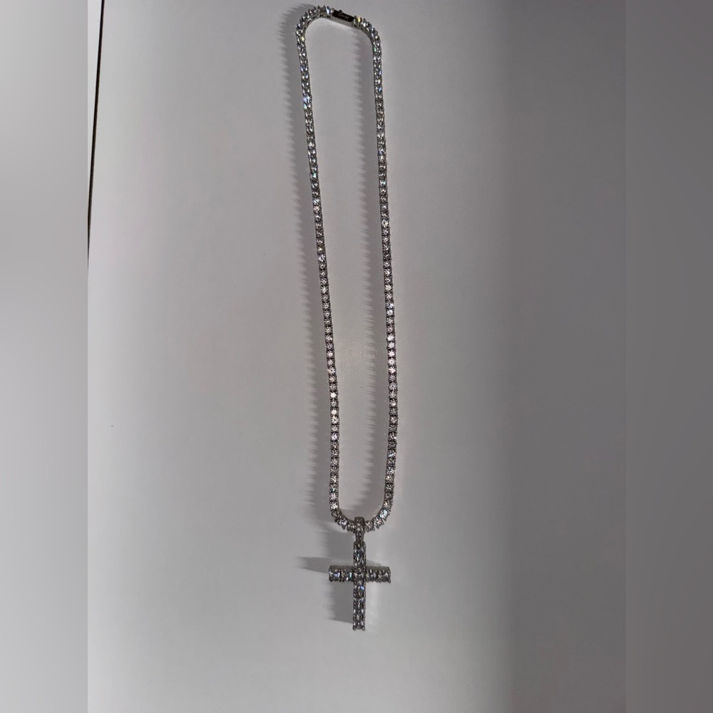 Diamond Cross in Yellow Gold